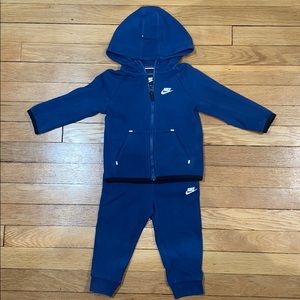 Nike Tech Fleece Set (Baby Boy)